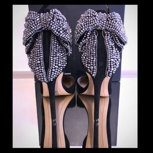 International Concepts Kaison Evening Bow Pumps